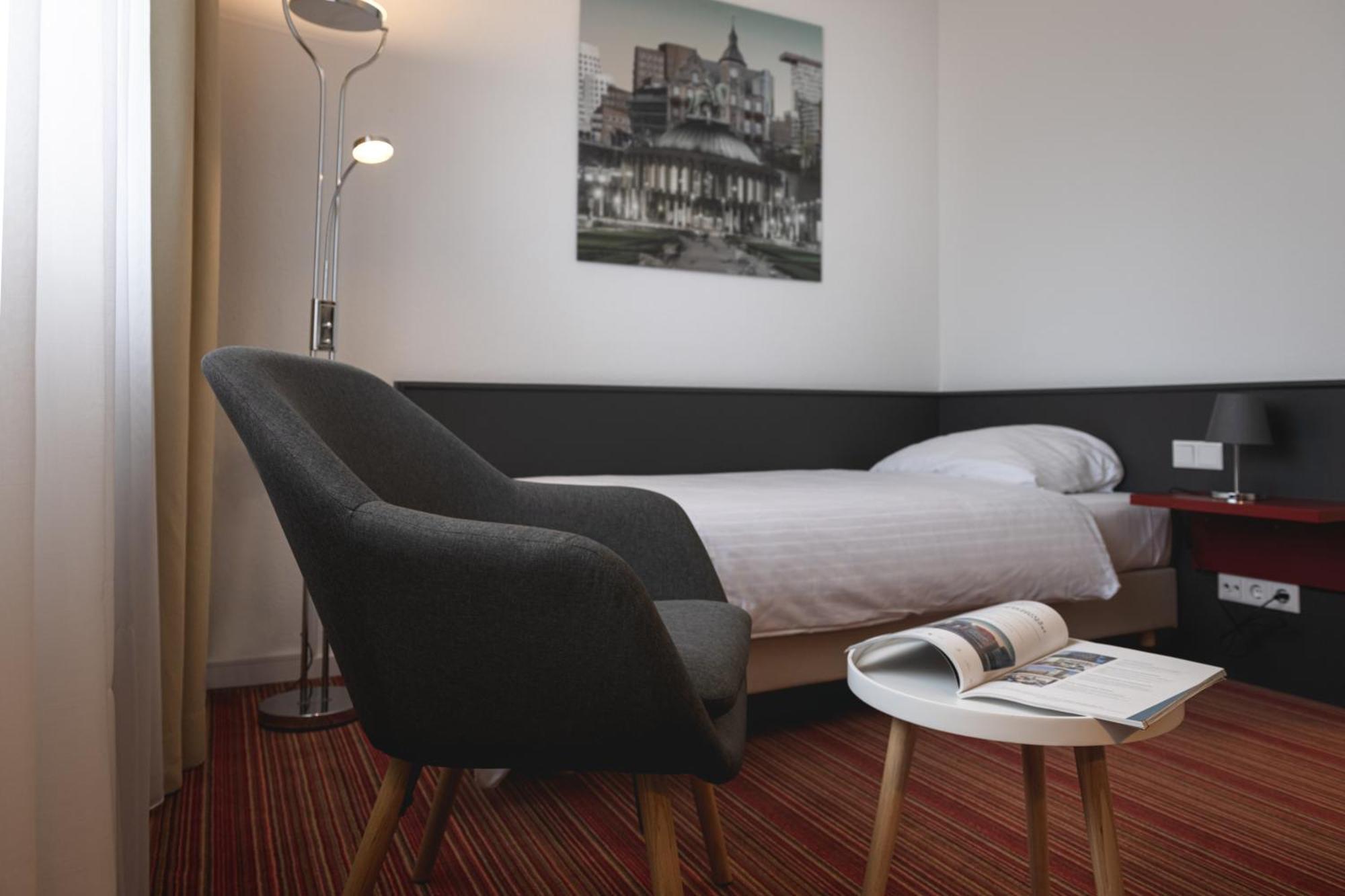 Hotel Astra Dusseldorf Luaran gambar