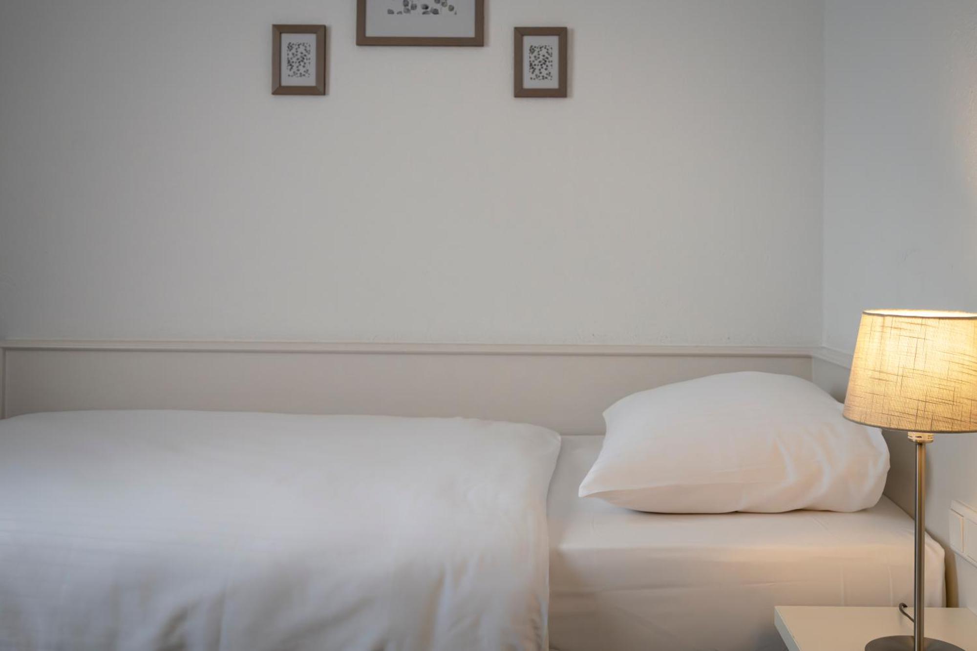 Hotel Astra Dusseldorf Luaran gambar