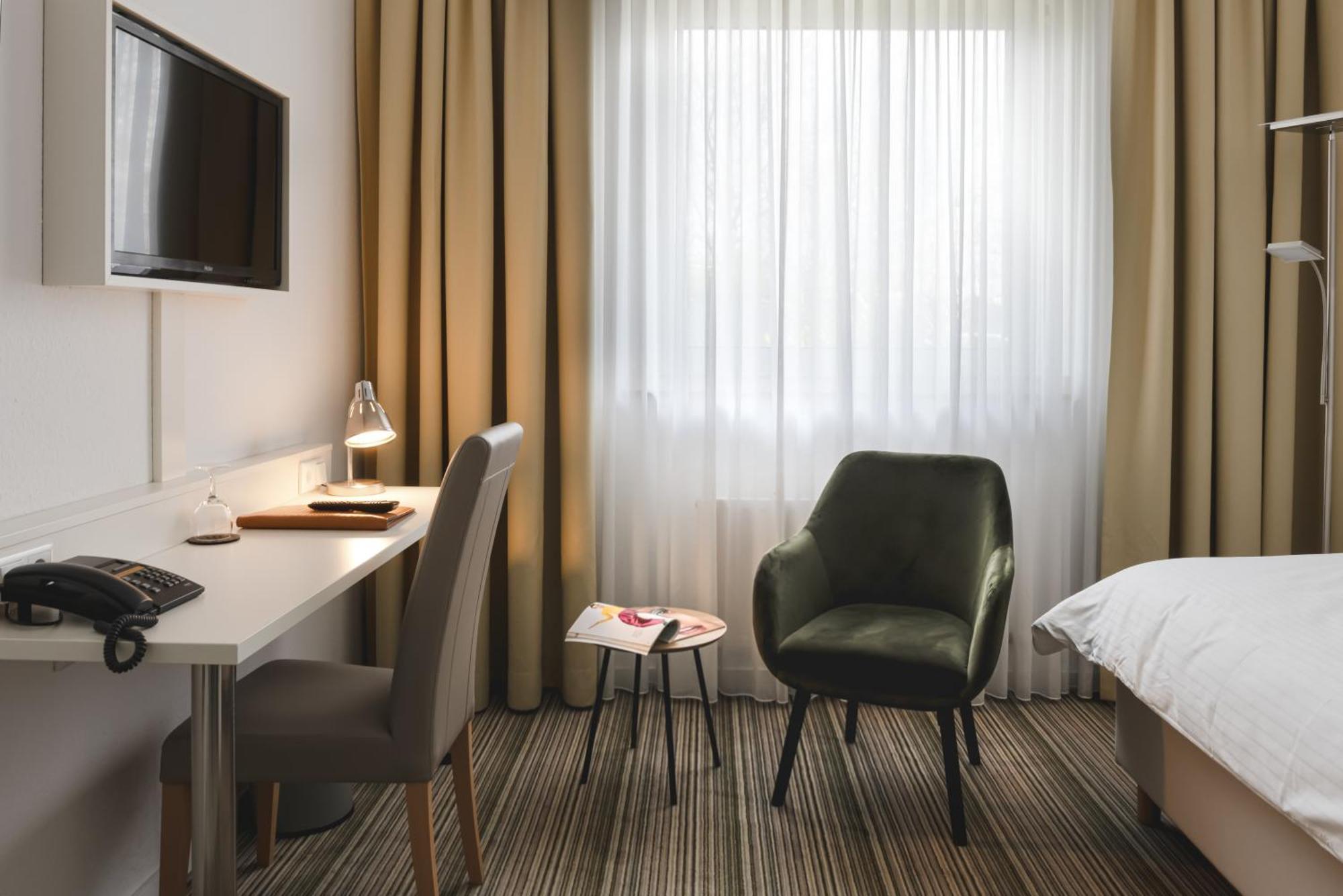 Hotel Astra Dusseldorf Luaran gambar