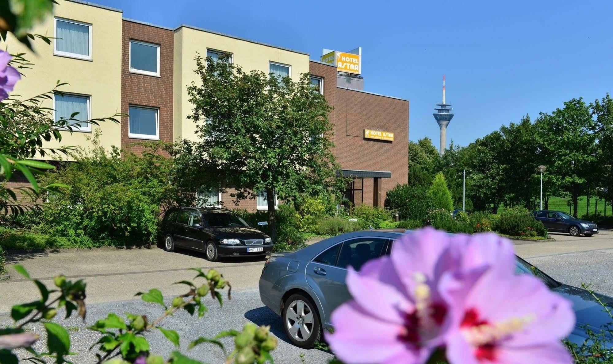 Hotel Astra Dusseldorf Luaran gambar